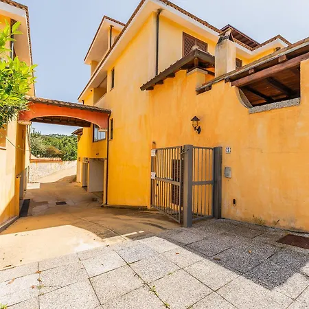 Tatil Evi Airin House With Garden, Center Southsardiniaholidays