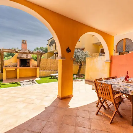 Airin House With Garden, Center Southsardiniaholidays Tatil Evi Villasimius