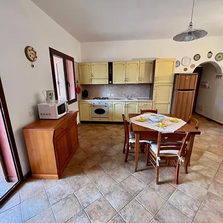 Casa Airin, Center *